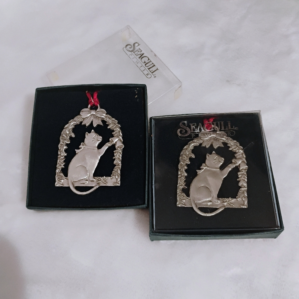 2 Vintage 80s Seagull Pewter Cat Holiday Christmas Ornament Canada Kitty Lot J